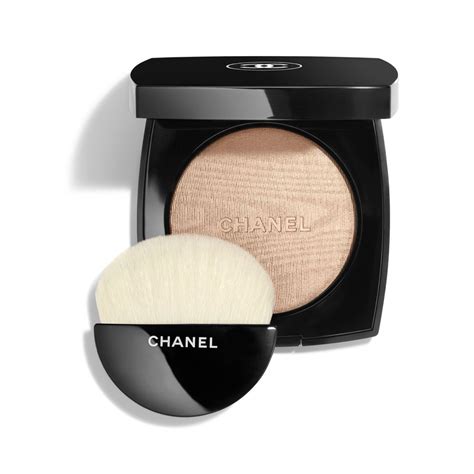 poudre illuminatrice chanel|Chanel poudre lumiere highlighter.